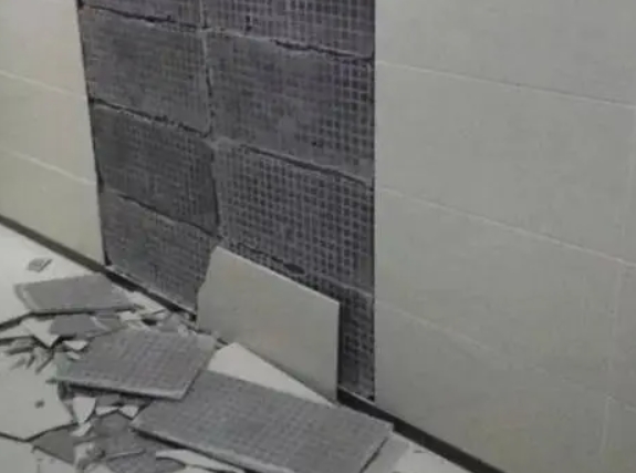 绥中瓷砖空鼓维修公司分享下绥中墙砖松动维修的知识